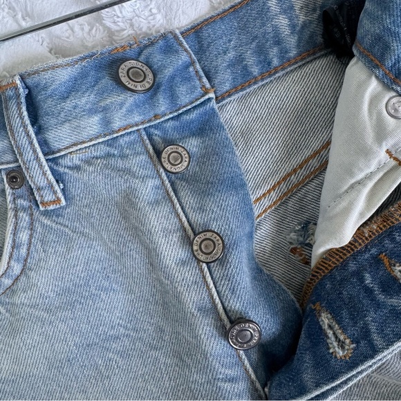 Zara 100% Cotton Light Wash Women’s Denim Shorts - Picture 4 of 5